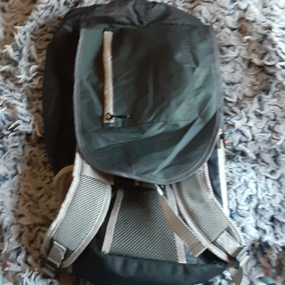 Lewis N. Clark outdoor hiking backpack, gray - Picture 8 of 8